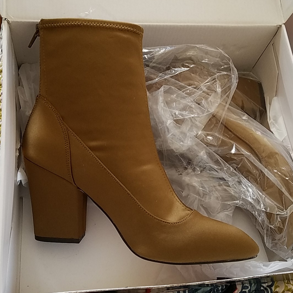 Nine West boot *New in box* - Picture 5 of 8
